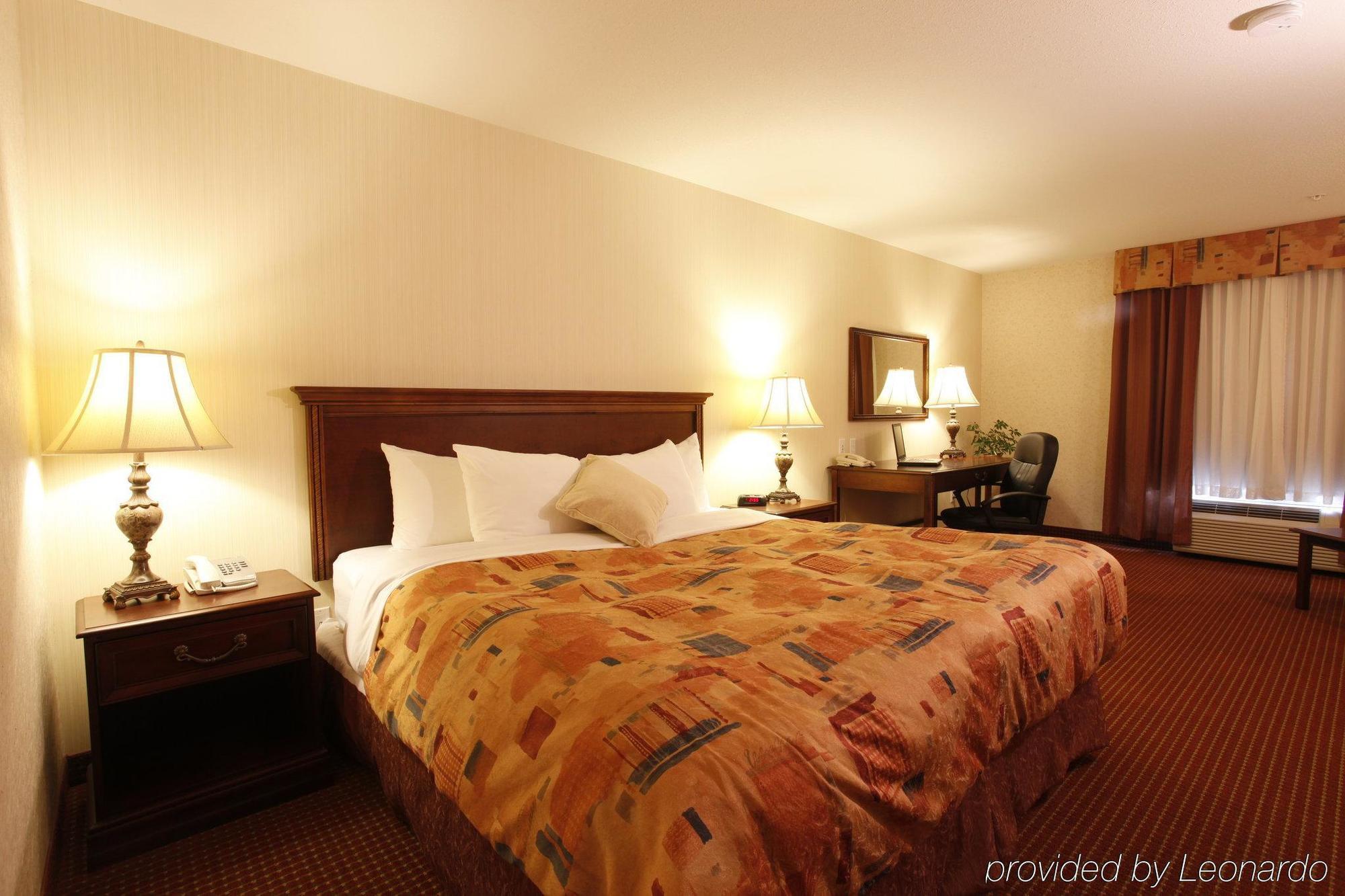 Pomeroy Inn And Suites Chetwynd Buitenkant foto