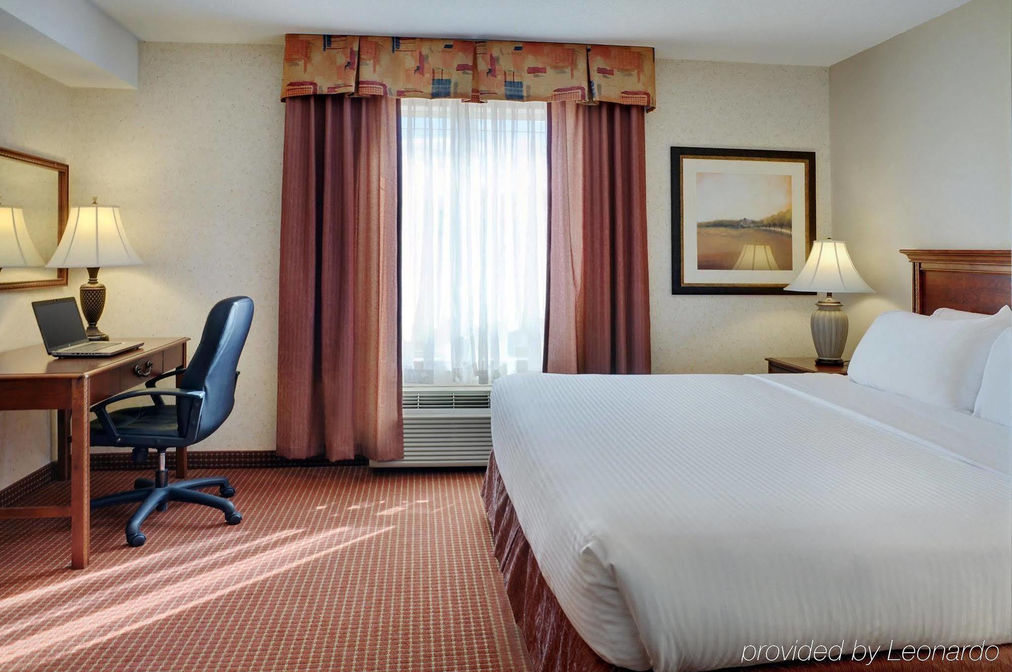 Pomeroy Inn And Suites Chetwynd Buitenkant foto