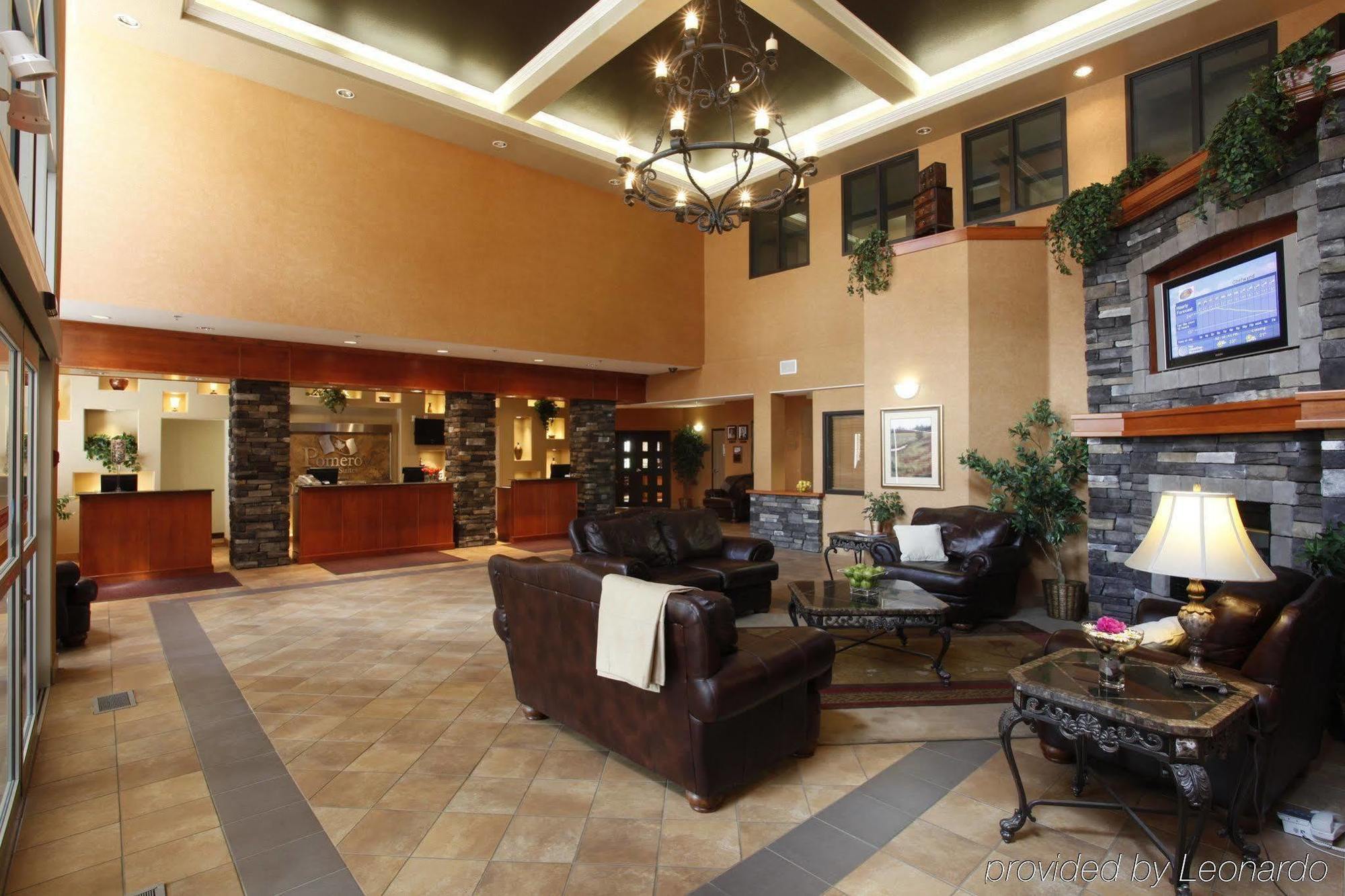Pomeroy Inn And Suites Chetwynd Buitenkant foto